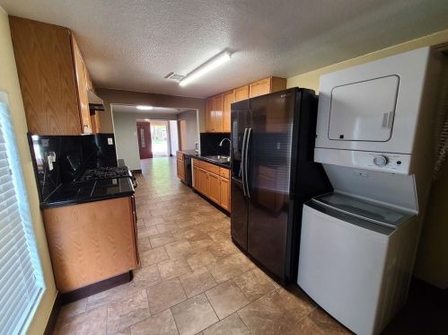 1306 Cometa St, Austin TX  78721-1220 exterior