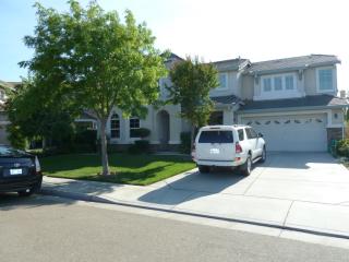 2145 Biscay Ct, Tracy, CA 95304-5875