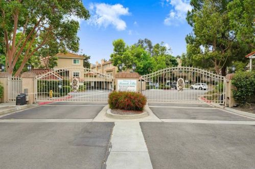 7747 Caminito Monarca, Carlsbad, CA 92009-8538