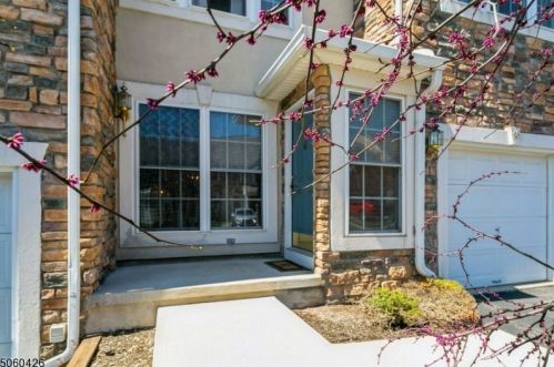 95 Spruce Ln, Paterson, NJ 07508-3147