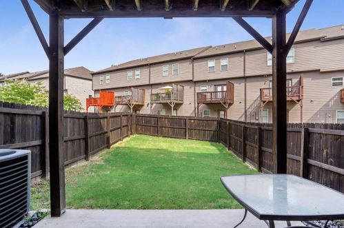 1186 Laurel Valley Ct, Buford GA  30519-8133 exterior
