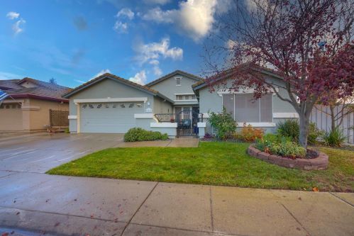 10012 Oglethorpe Way, Elk Grove, CA 95624-1352