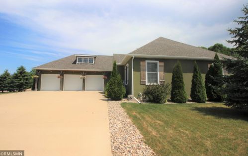 10 Otter Ct, Mankato, MN 56003-4244