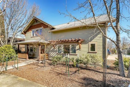 260 Laurel St, Ashland, OR 97520-1726