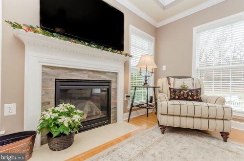 169 Colonial Dr, Charles Town WV 25414-4920 exterior