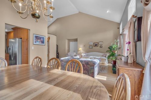 40 Lavender Dr, Princeton NJ  08540-9448 exterior