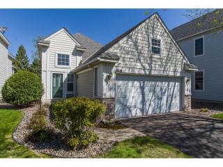 10118 Country Club Curv, Saint Paul, MN 55129-4212