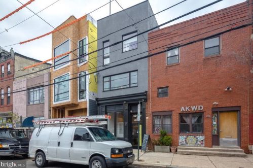 724 3rd St, Philadelphia PA 19123-2904 exterior