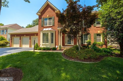 7379 Hunters Oak Ct, Springfield, VA 22150-4601