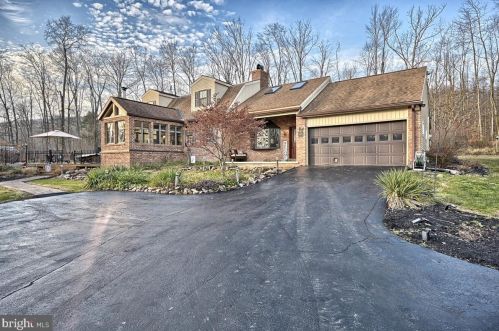 1016 Pheasant Rd, Harrisburg, PA 17112-1333
