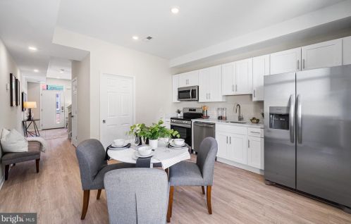2151 Franklin St, Philadelphia, PA 19122-1321