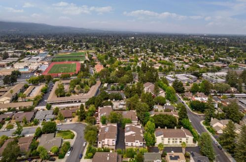 420 Crescent Ave, Sunnyvale CA  94087-2771 exterior