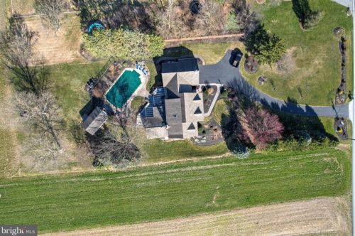 2045 Rockvale Rd, Lancaster PA  17602-1405 exterior