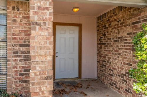 100 Grand Mdw Dr, Fort Worth TX 76108-3942 exterior