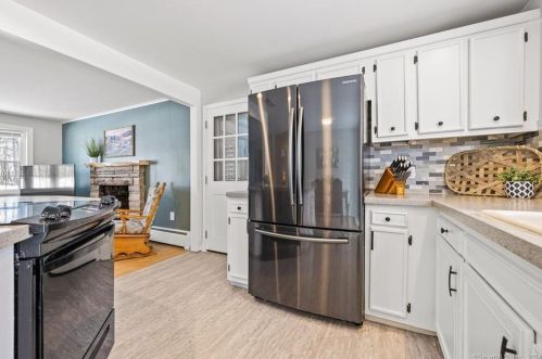 531 Atkins St, Middletown CT  06457-1546 exterior