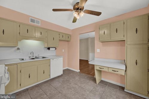 1561 Waggoners Gap Rd, Carlisle PA  17013-8353 exterior