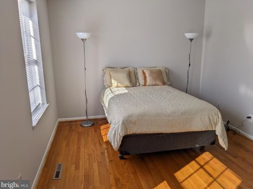 8758 Tamar Dr, Columbia, MD 21045-2826