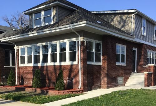 7945 Oglesby Ave, Chicago, IL 60617-1132