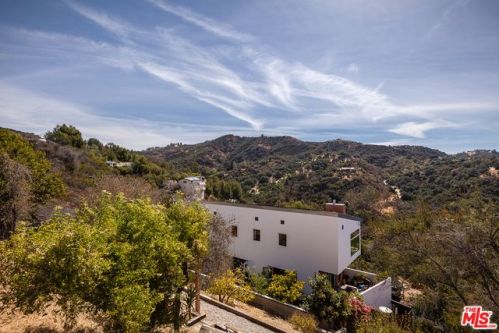 1953 Topanga Skyline Dr, Topanga, CA 90290-4064