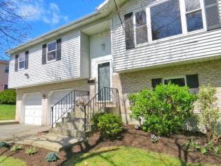 1821 Brown St, Allentown PA  18104-1511 exterior