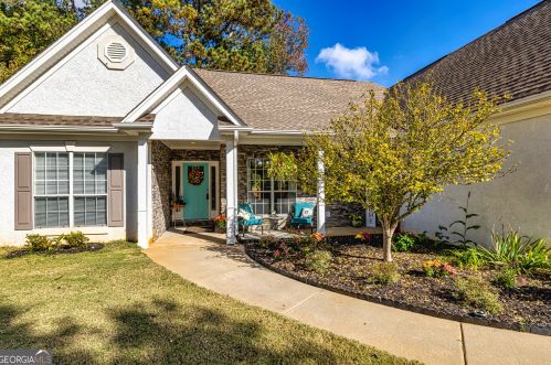 78 Pebble Creek Dr, Newnan, GA 30265-2776
