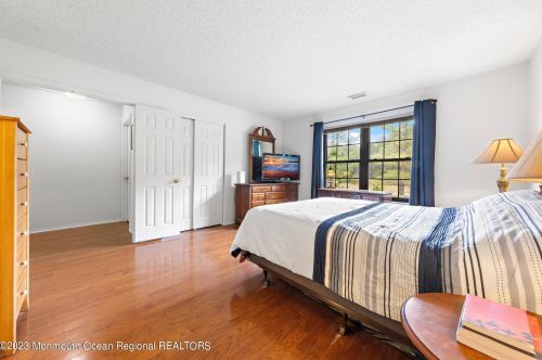 95 Old Orch Ln, Tinton Falls NJ 07712-2569 exterior