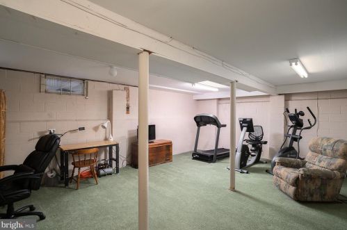 11 Heritage Ct, Trenton NJ 08628-3603 exterior