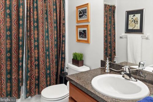 30 St, Trenton NJ 08691-4145 exterior