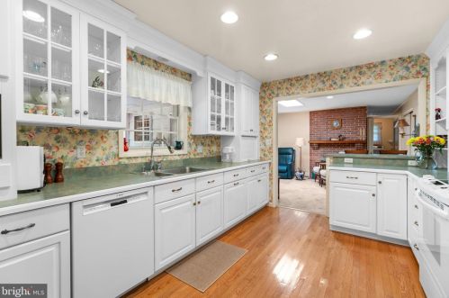 26 Sunset Dr, Severna Park MD 21146-3230 exterior