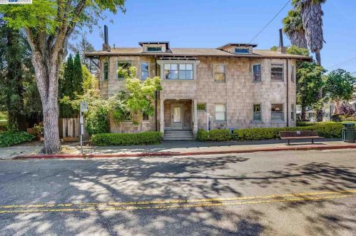 2602 College Ave, Berkeley, CA 94704-3407
