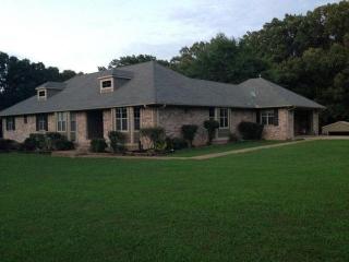 1000 Rich Rd, Somerville, TN 38068-5040