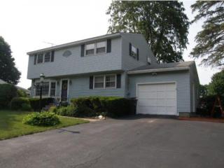28 Massachusetts Dr, Nashua, NH 03060-5170