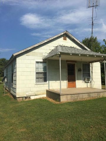 605 8th St, Brownsville, IL 62821-1119