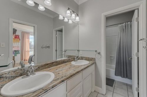 621 Birch Ct, Argyle TX 76226 exterior