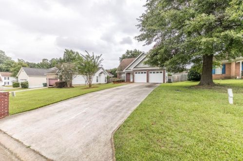 113 Yarrow Blvd, Bonaire, GA 31005-3750