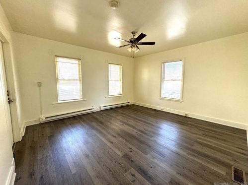 5 Main St, Norwalk, CT 06851-4505