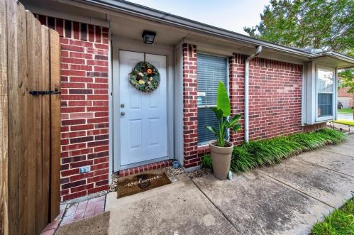 1305 Deville Cir, Garland TX 75043-1851 exterior