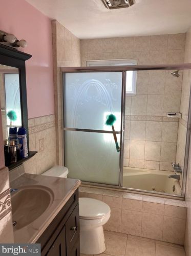 313 Arthur Dr, Beverly, NJ 08010-2103