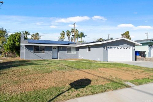 22110 Flamingo St, Colton, CA 92313-6006
