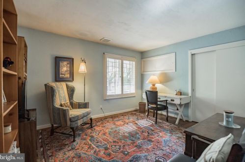 221 Elm Ave, Tavistock NJ 08033-2538 exterior