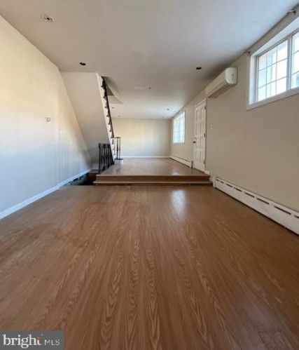 2101 Howard St, Philadelphia PA  19148-3333 exterior