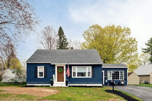 2 Redden St, Dover, NH 03820-2611