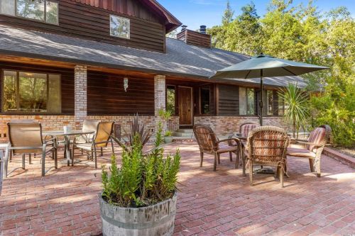 24441 Sherwood Rd, Willits, CA 95490-9502