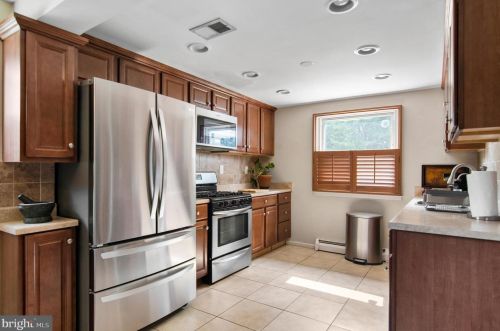 3585 Forestdale Ave, Woodbridge, VA 22193-2059
