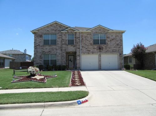 613 Partridge Dr, Fort Worth, TX 76131-8808