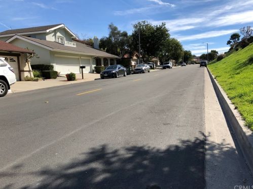 5567 Mistridge Dr, Palos Verdes Estates, CA 90275-4917