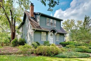 6030 Bentley Ave, Willowbrook, IL 60527-1959