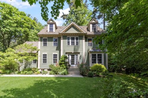 15 Tall Timber Dr, Burrillville, RI 02830-1405