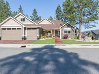 13104 Copper River Ln, Spokane, WA 99206-7057