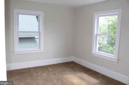 26 Crescent Blvd, Camden NJ  08108-1042 exterior